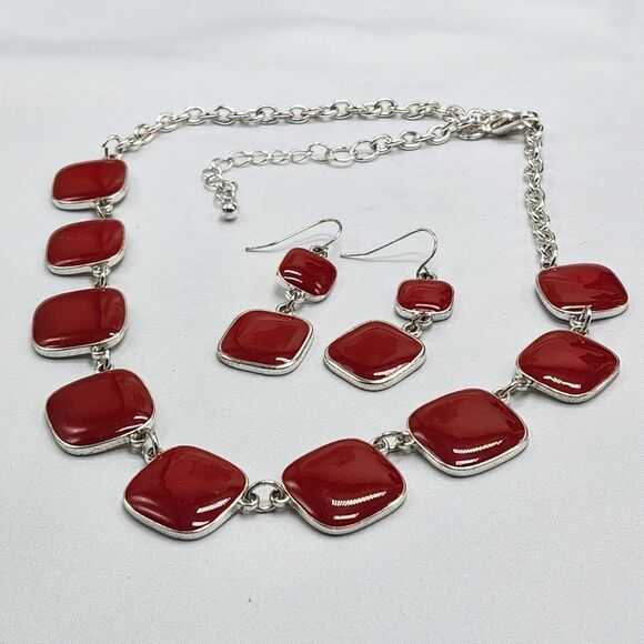 💜Red & Silver Plated Square Necklace & Dangling Earrings - Picture 16 of 16